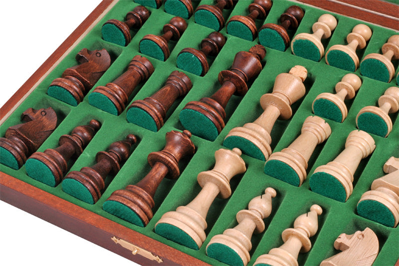 Pièces d'échecs - Staunton — Coffret Marron