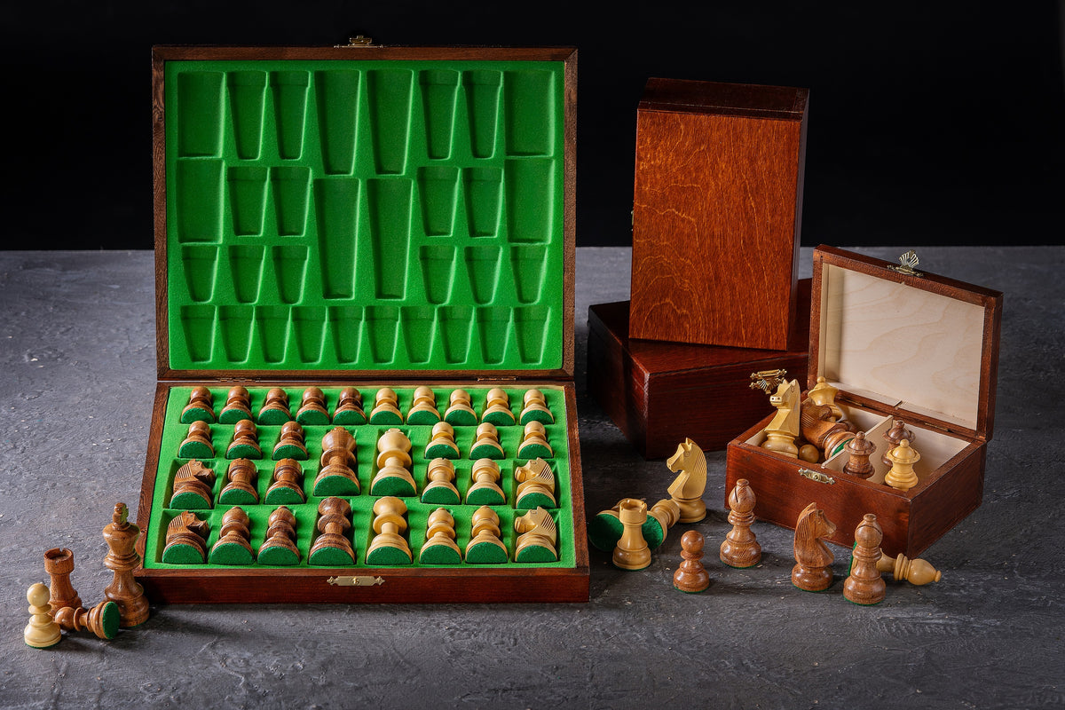 Pièces d'échecs - German Knight Timeless — Acajou