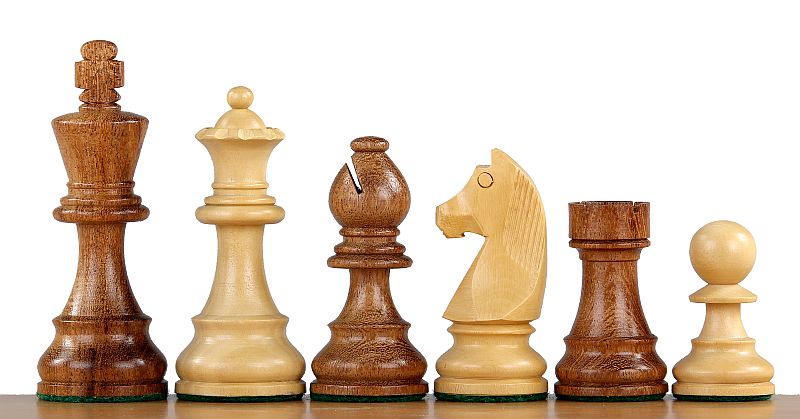 Pièces d'échecs German Knight (Timeless) en bois d'acacia et buis - Taille 3,75''
