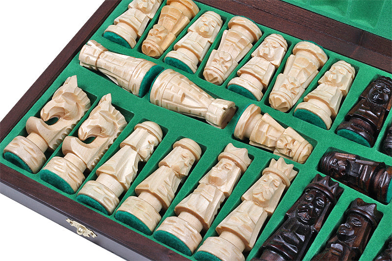 Jeu d'Echecs GIEWONT en bois de tilleul, de taille moyenne (57 x 57cm) - Ensemble Complet