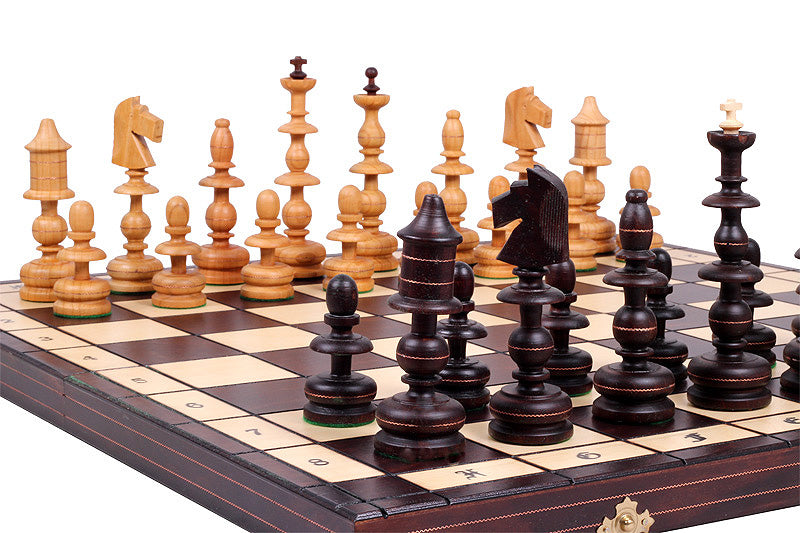Jeu d'd'échecs POLONAIS ANCIEN en bois de cerisier sauvage, de grande taille (56 x 56 cm)