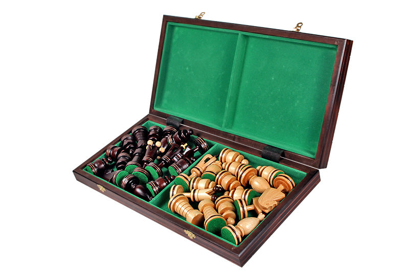 Jeu d'Echecs ROYAL avec incrustations en laiton, en bois bois de charme et de cerisier sauvage, de grande taille (50 x 50cm) - Ensemble Complet