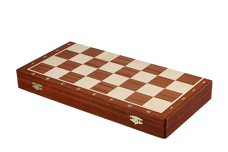 Jeu d'échecs de tournoi avec les pièces French en bois de buis de taille 5 (48x48cm) - L'ensemble complet