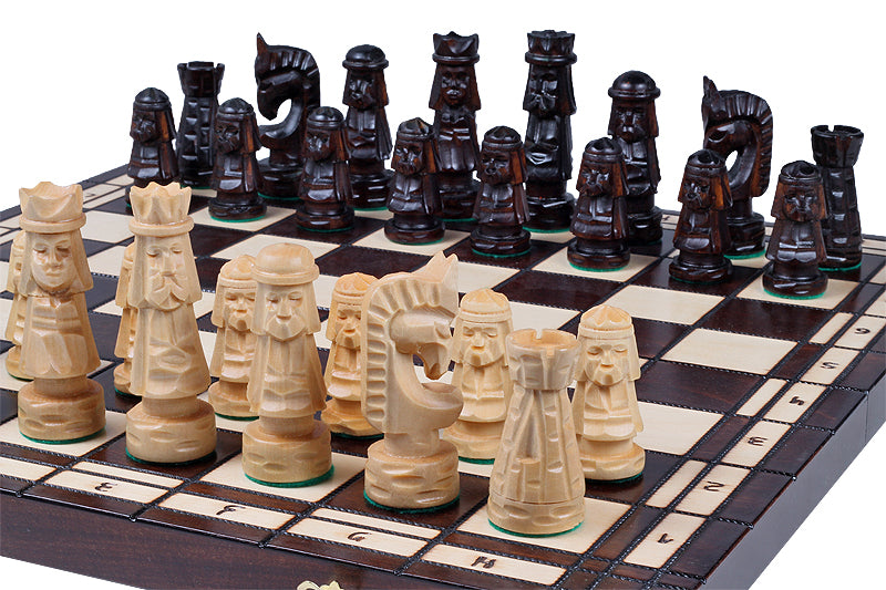 Jeu d'Echecs GIEWONT en bois de tilleul, de taille moyenne (57 x 57cm) - Ensemble Complet