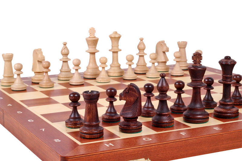 Jeu d'échecs DE TOURNOI No 5 en bois de charme avec l'échiquier en marqueterie de bois d'acajou et sycomore, de taille 5 (48 x 48cm) - Ensemble Complet