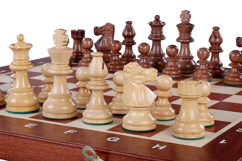 Jeu d'échecs de tournoi avec les pièces French en bois d'acacia et de buis de taille 5 (48x48cm) - L'ensemble complet