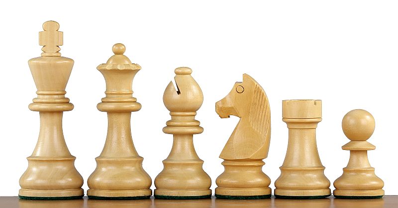 Pièces d'échecs German Knight (Timeless) en bois d'acacia et buis - Taille 3,75''