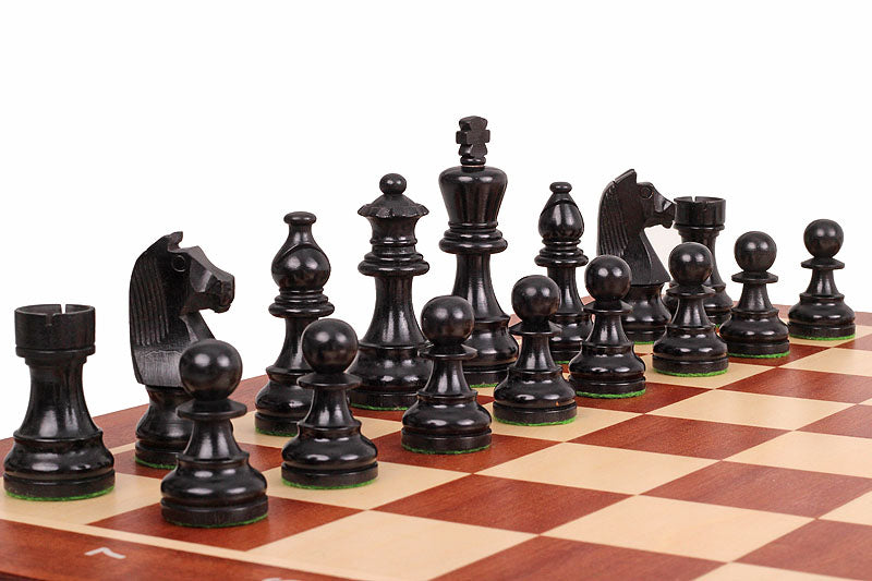 Jeu d'échecs de tournoi avec les pièces German Knight en bois de buis de taille 5 (48x48cm) - L'ensemble complet